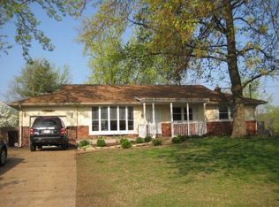 7007 Becker Rd, Saint Louis, MO 63129