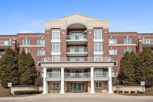 1st image of 7091 W Touhy Ave APT 302