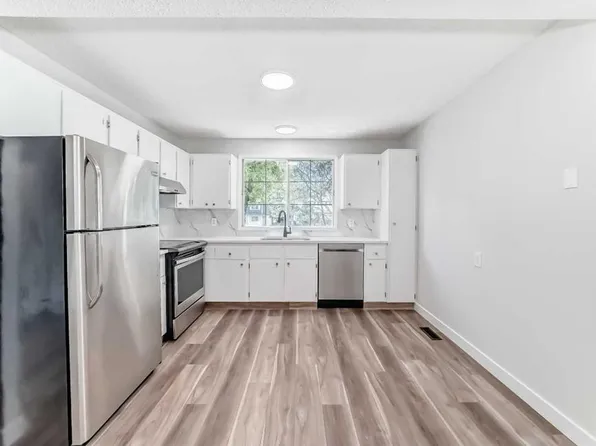 175 E Manora Pl NE #57, Calgary, AB T2A 5P7