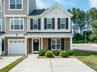 8824 Thornton Town Pl, Raleigh, NC 27616