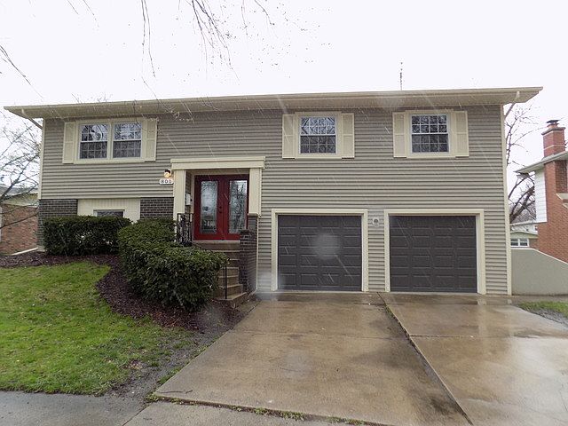 1st image of 801 Fitzhenry Ct