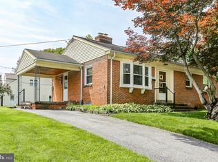 2240 New St, East Petersburg, PA 17520