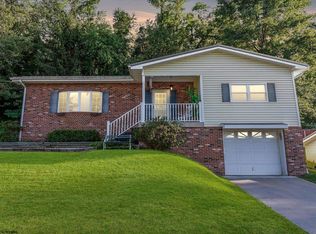 503 Riverview Ave, Westover, WV 26501