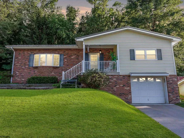 503 Riverview Ave, Westover, WV 26501