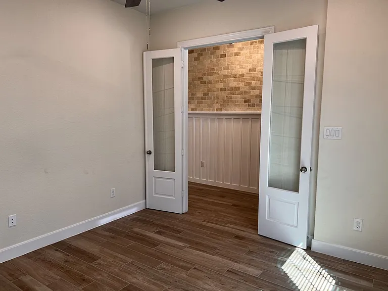 10215 High Noon Dr — Photo 17