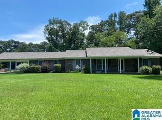 122 Crestview Dr, Clanton, AL 35045