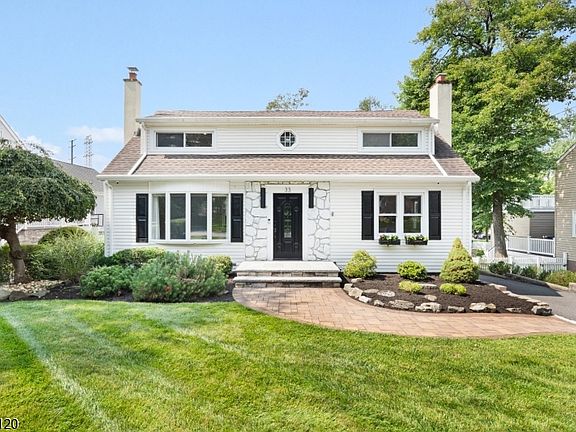 2nd image of 33 Beverly Rd