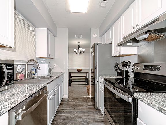 3rd image of 17 Country Birch Ln #17