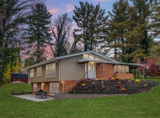 5203 Carriage Dr, Roanoke, VA 24018