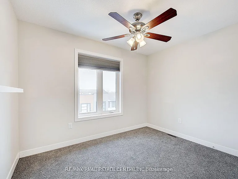 996 West Village Sq — Photo 31
