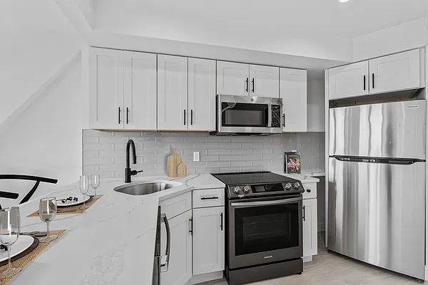 Rented by Vector New York, LLC | media 10