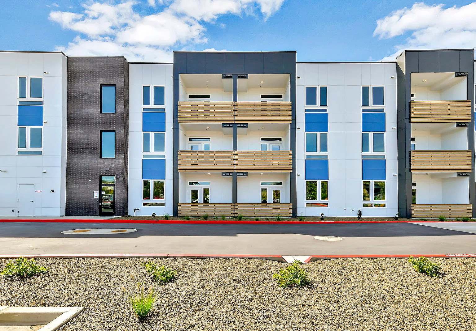Parkway Apartments — Photo 4