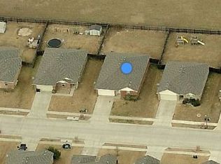 317 Quail Crossing Dr, Sanger, TX 76266