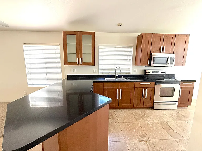 8757 E Avalon Dr — Photo 7