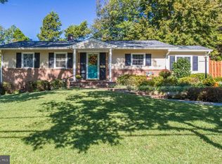 8216 Cottage St, Vienna, VA 22180