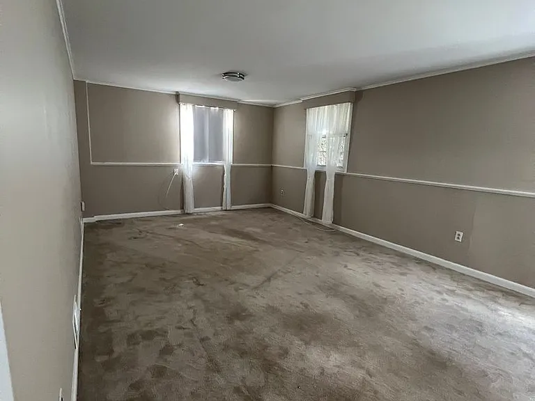 8407 W Boulevard Dr — Photo 9