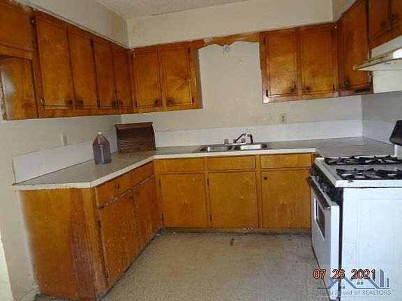5th image of 1732 S Barbier Ave