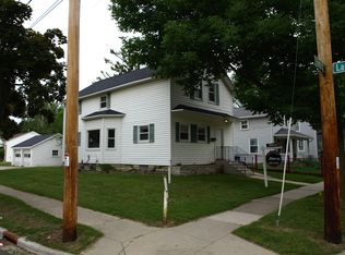 920 4th St, De Pere, WI 54115