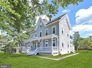 93 W Broad St, Hopewell, NJ 08525