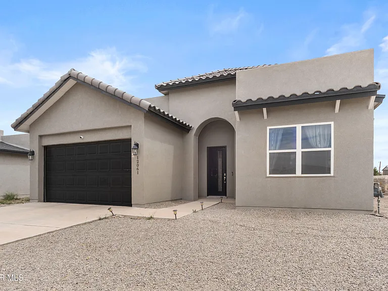 12061 Hidden Gardens Pl — Photo 2