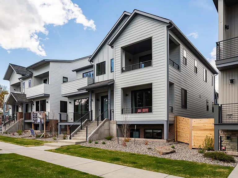 423 N Willson Ave — Photo 1