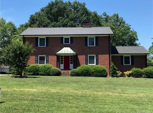 711 N Laurel St, Lincolnton, NC 28092