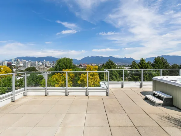 379 Broadway E #501, Vancouver, BC V5Y 1P8