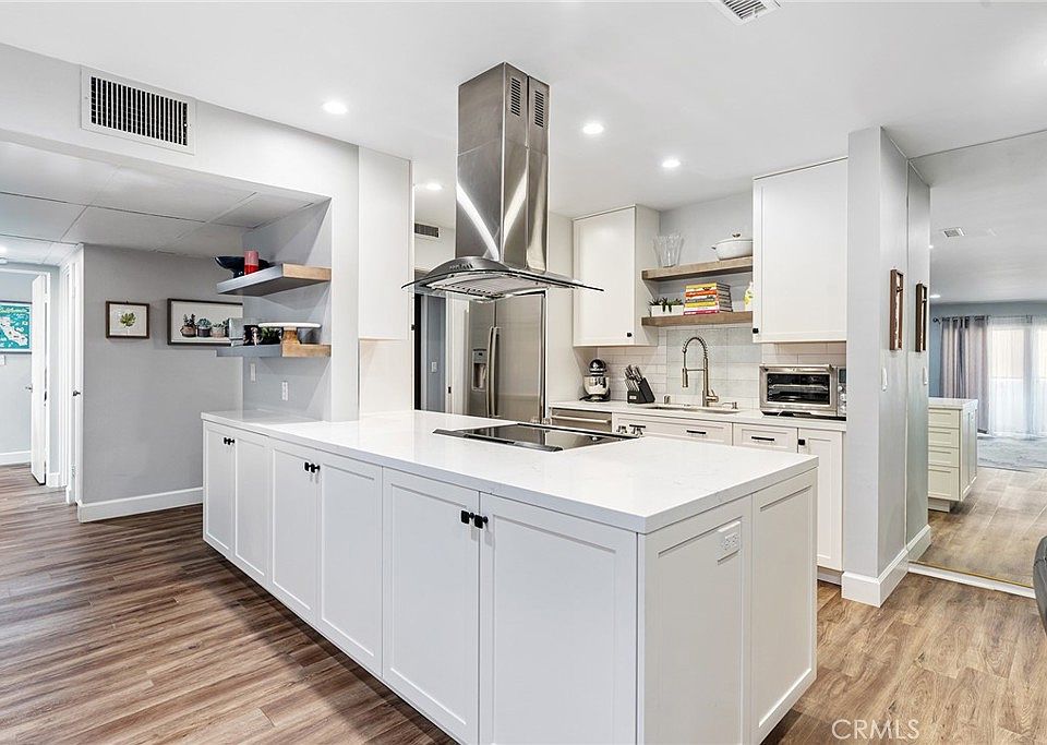 1st image of 5454 Zelzah Ave APT 312