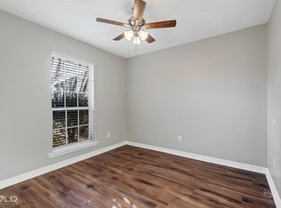 8209 Green Leaf Ln, Shreveport, LA 71108