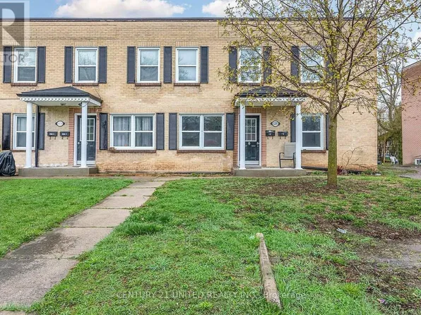 1275 A Clonsilla Ave Unit B, Peterborough, ON K9J 5Z1