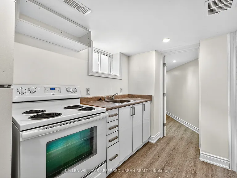 116 Branstone Rd #LOWER FRONT — Photo 6