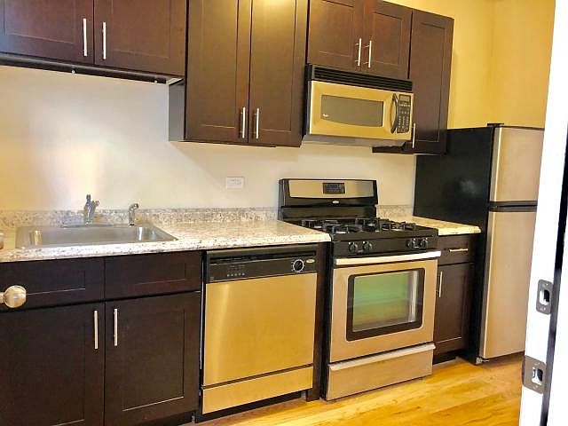 1st image of 1626 W Lunt Ave APT 2B