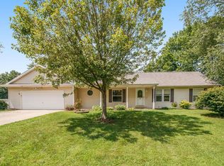 68800 Dawn St, Edwardsburg, MI 49112