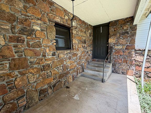 3rd image of 475972 E 740th Rd