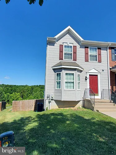 29 Litchfield Ln E Photo 1