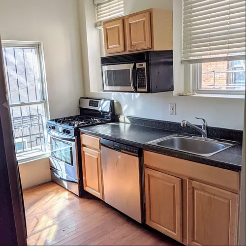 1636 17th St NW #2 Photo 1