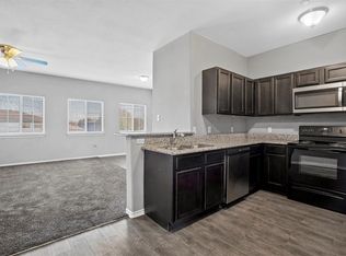 612 Meadow View Ct APT 101, Denton, TX 76207