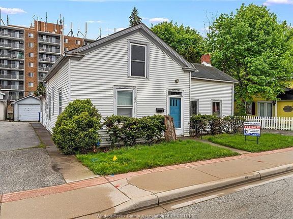 4th image of 109 Park St