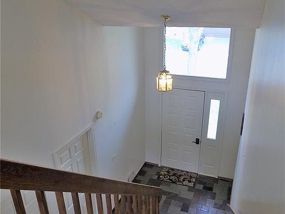 2nd image of 58 Cambridge Ct