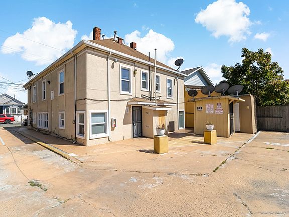 4th image of 137-139 4th St #139-C