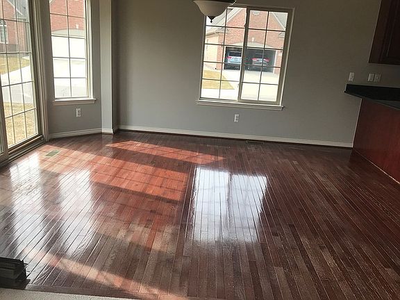 3rd image of 2765 Kentwood Dr