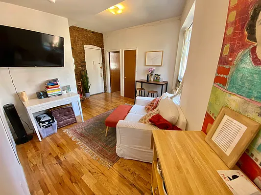 Rented by J PRESTON AND ASSOCIATES INC | media 15