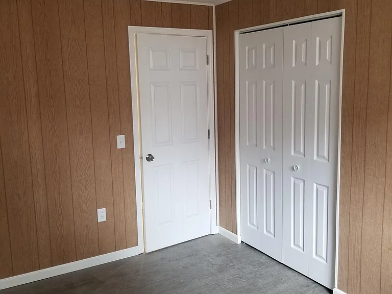 1220 Stoughton Ave — Photo 6