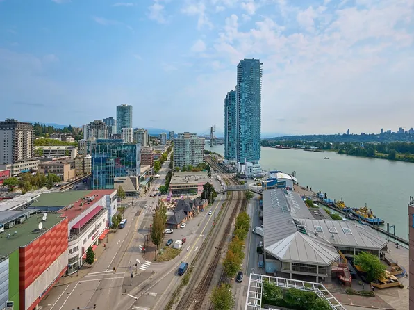 908 Quayside Dr #1911, New Westminster, BC V3M 0L4