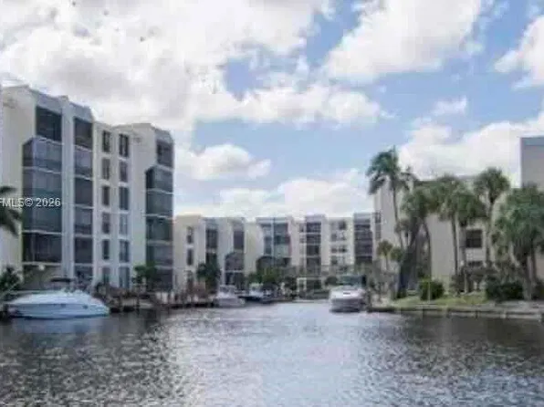 4 Royal Palm Way Unit 308, Boca Raton, FL 33432