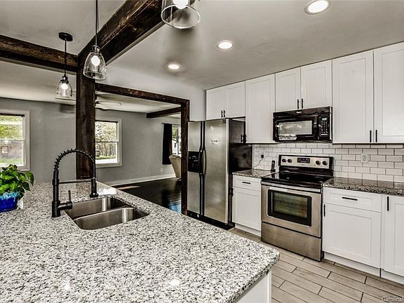 3rd image of 577 Georgia Ave