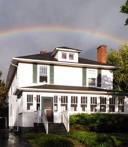 1st image of 895 Oakwood Ave