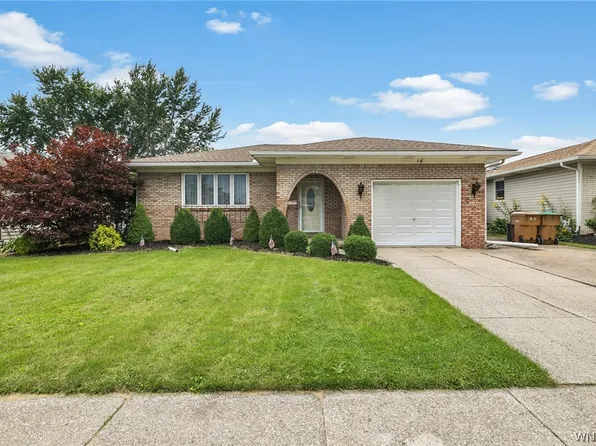 16 Oakwood Dr, Cheektowaga, NY 14227