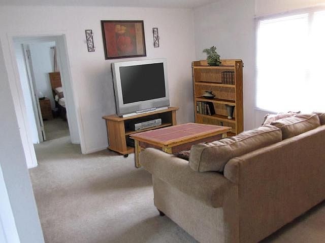 2nd image of 108 Northampton Rd APT 10E
