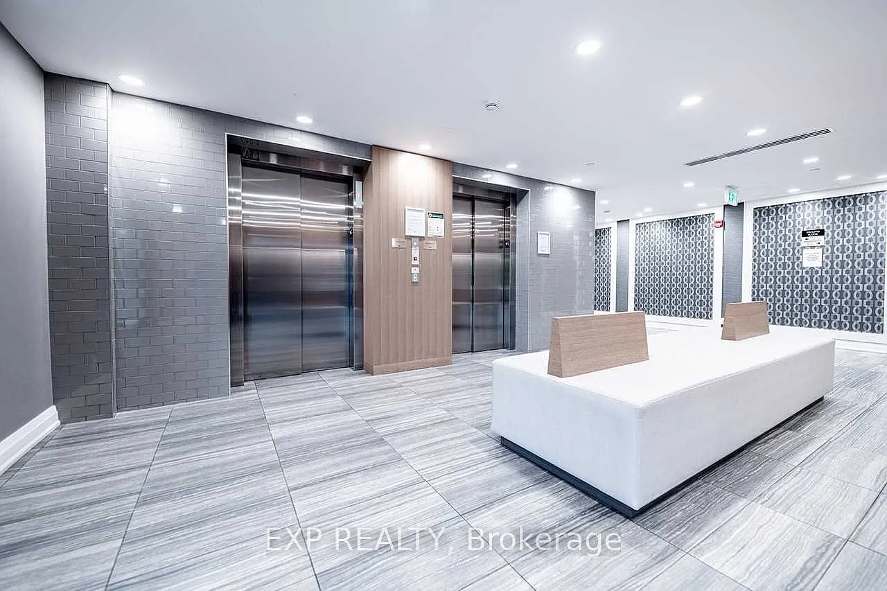 3 bed, $2,995 — Photo 2